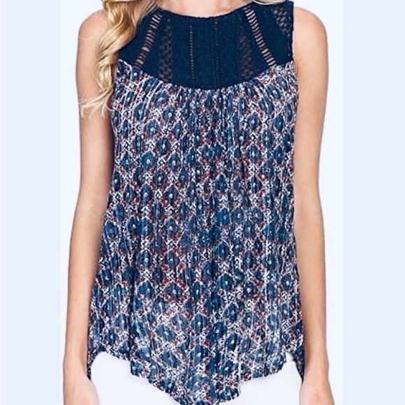 Lucky Brand Tops - Lucky Brand Sleeveless Navy Patterned Top - Like New, Small